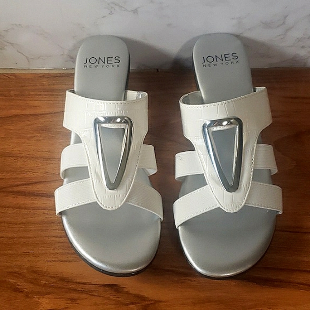 Jones New York Women's "Engle" White Slide, Size 8M, NIB